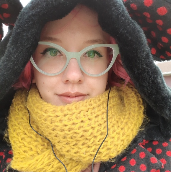 Meet your Posher, Elizabeth - Picture 1 of 1